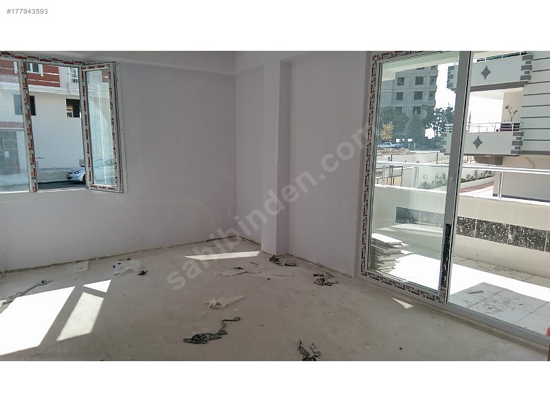 185 m yeni daire önü park