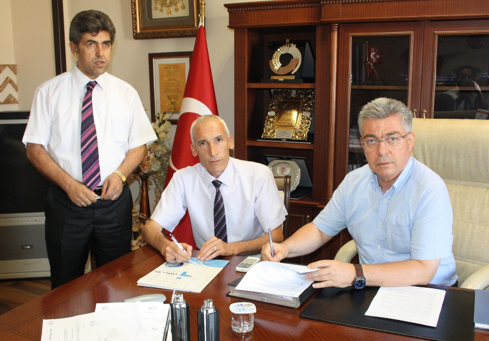 Nizip Ticaret Odası İle Gaziantep İŞKUR Arasında Protokol İmzalandı. Nizip Ticaret Odası İle Gaziantep İŞKUR Arasında Protokol İmzalandı.