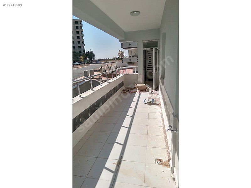 185 m yeni daire önü park