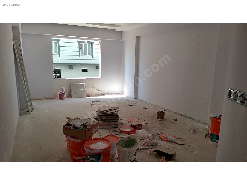 185 m yeni daire önü park
