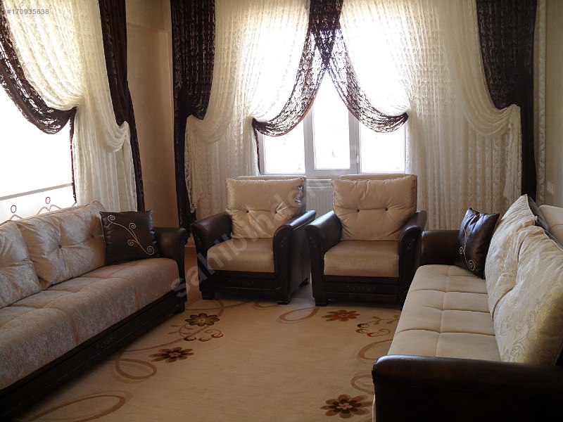 Eyüp sultan mahallesinde lüks daire altı komple dükkan yeri