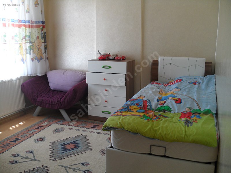 Eyüp sultan mahallesinde lüks daire altı komple dükkan yeri