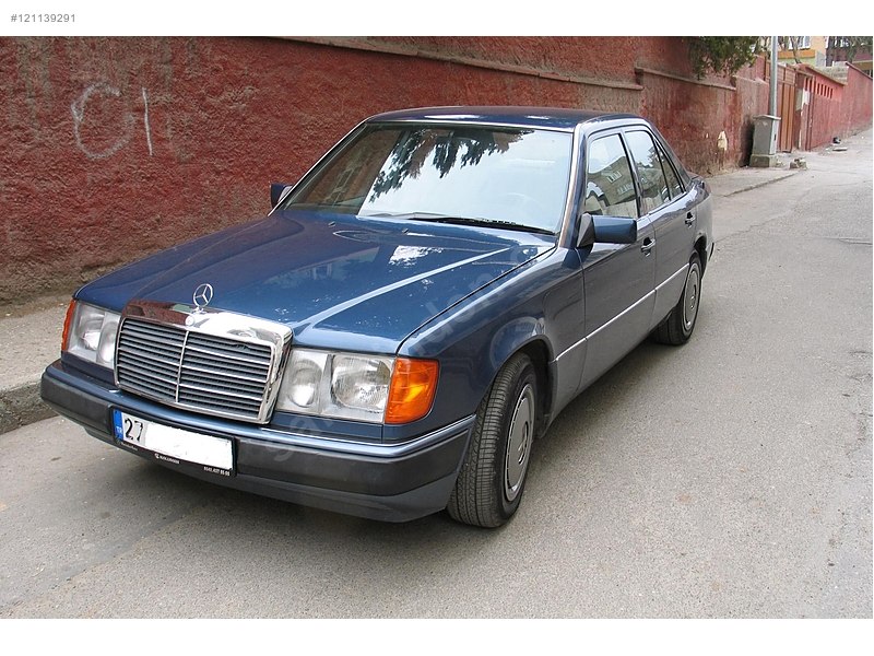 SAHİBİNDEN SATILIK ORJINAL MERCEDES 200 E TR'de TEK