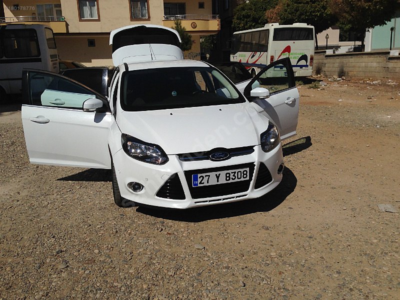 2012 model ford focus titanium x paket