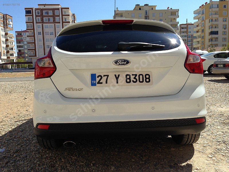 2012 model ford focus titanium x paket