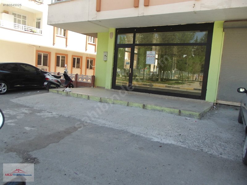 Ulu gayrimenkul'den kaymakam evinin yan tarafında satlık dükkan