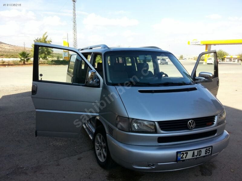 2000 model koltuklu caravella minibüs.