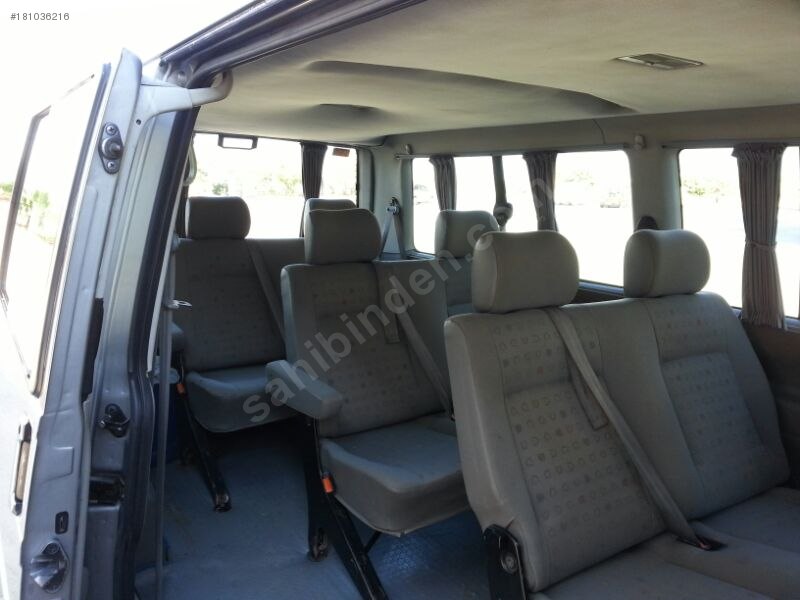 2000 model koltuklu caravella minibüs.
