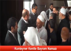 Nizip Konteyner Kentte Bayram Namazı