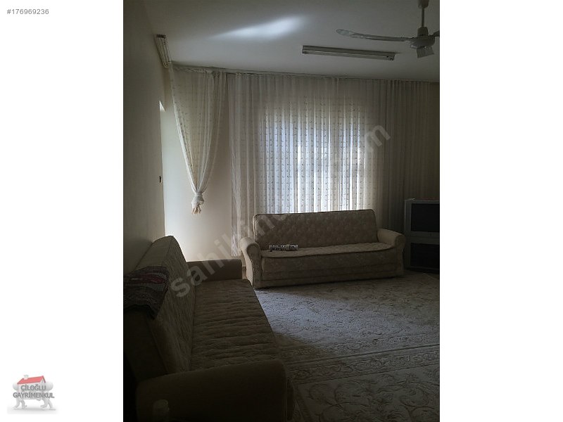 menders mh. de 304 m2 arsa