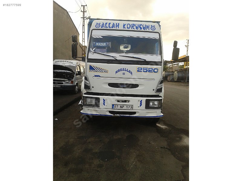 2011 model ford cargo