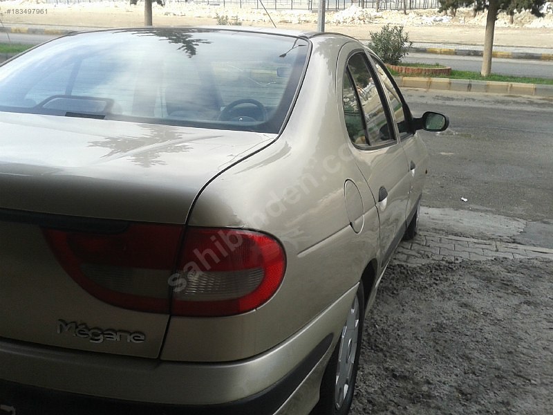 Sahıbınden satılık 2001 model megane rta dır.