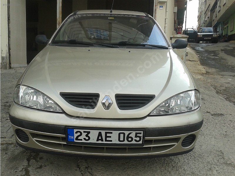 Sahıbınden satılık 2001 model megane rta dır.