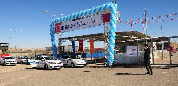 Emine erdoğan nizip'te suriyeli sığınmacılarla görüştü