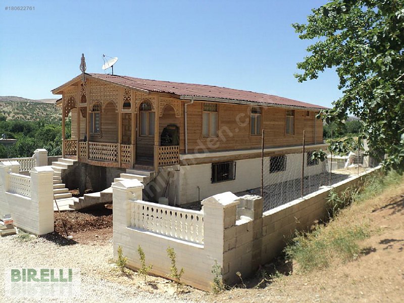Nizip te satılık bağ evi