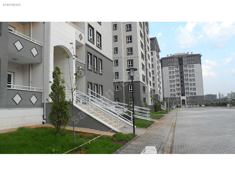 Fatih sultanda göbek kat 3+1 kiralık toki