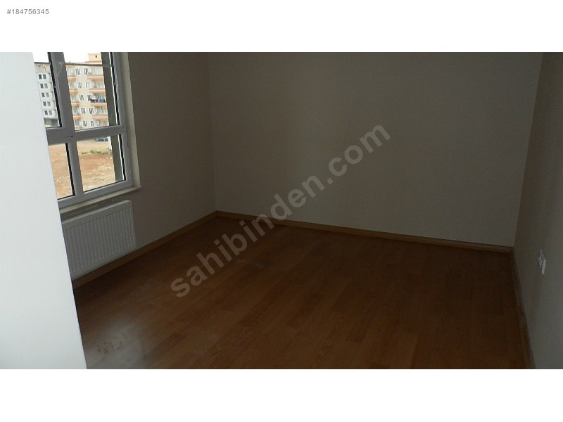 Fatih sultanda göbek kat 3+1 kiralık toki