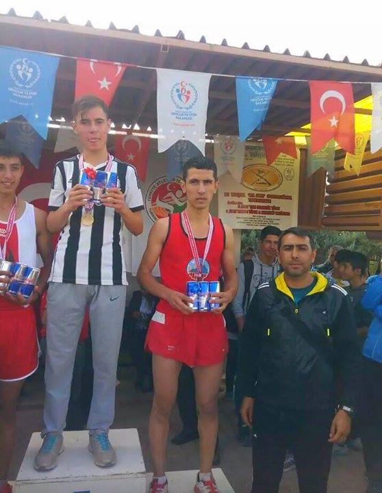 İrfan DOĞAN Atletizm 3000 Yıldız Erkeklerde Güneydoğu Anadolu Şampiyonu