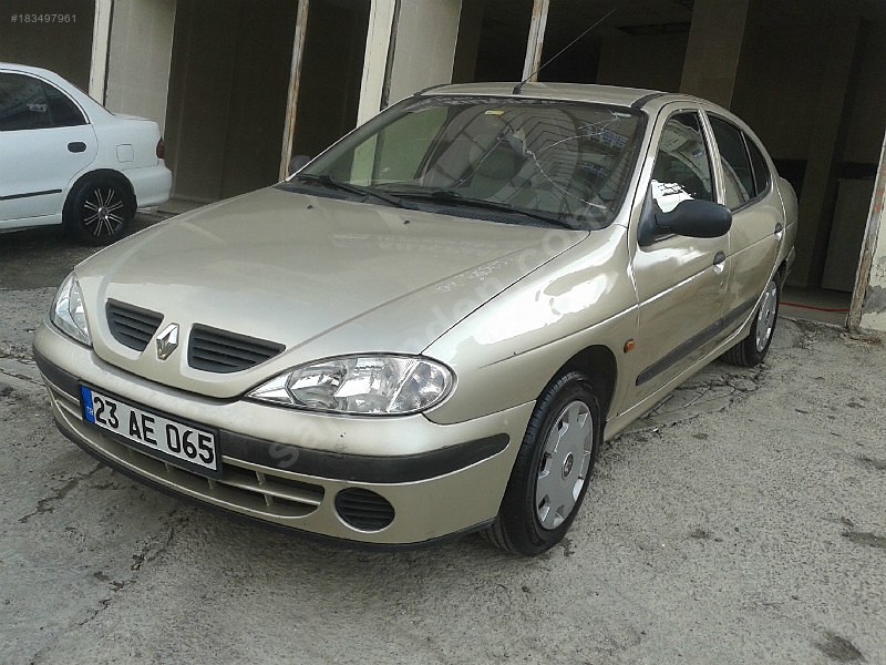 Sahıbınden satılık 2001 model megane rta dır.