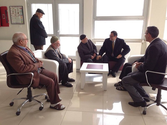 Nizip Kaymakamı Sayın Harun SARIFAKIOĞULLARI, Nizip Huzur Evini ziyaret etti. Nizip Kaymakamı Sayın Harun SARIFAKIOĞULLARI, Nizip Huzur Evini ziyaret etti.