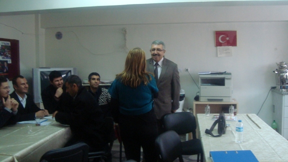 iLÇE MİLLİ EĞİTİM MÜDÜRÜ CENGİZ GÜNDEŞ´TEN ULUYATIR ATATÜRK ORTAOKULU´NA ZİYARET