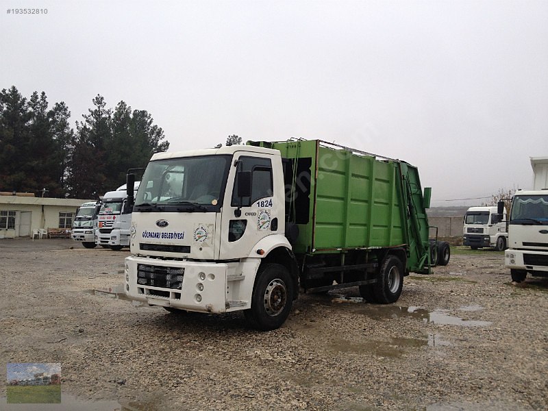 Güneş otomotiv den 2006 model çöp kamyonu