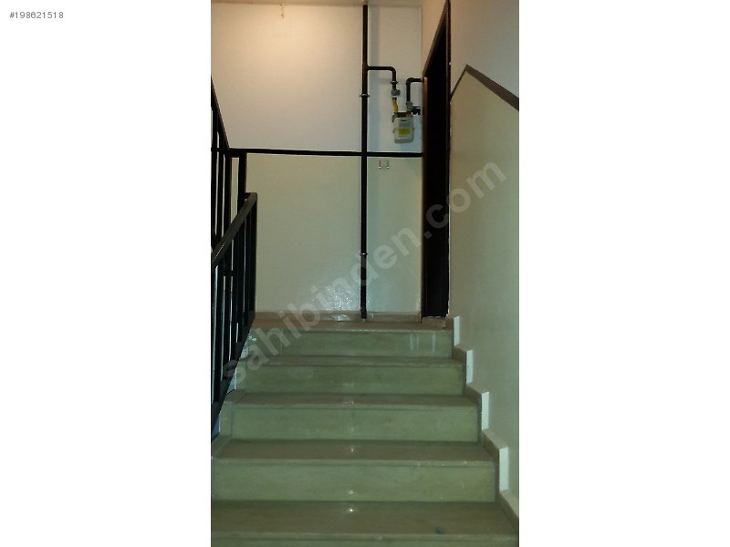 Fatihsultan mahallesinde 200 m2 müstakil ev...