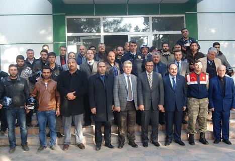 Bir Kask Bir Can projesi kask dağıtım töreni yapıldı. Bir Kask Bir Can projesi kask dağıtım töreni yapıldı.