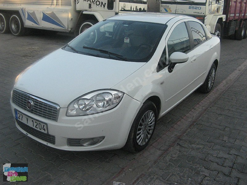 Türkmenler oto galeriden 2012 model fıat linea