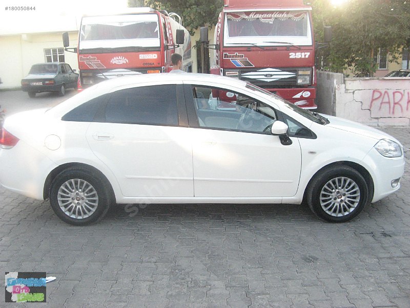 Türkmenler oto galeriden 2012 model fıat linea