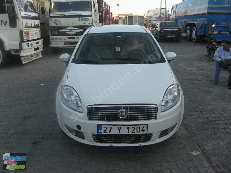 Türkmenler oto galeriden 2012 model fıat linea
