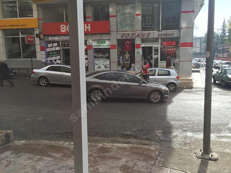 Nizipin en işlek yerinde market