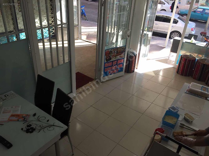 Nizipin en işlek yerinde market