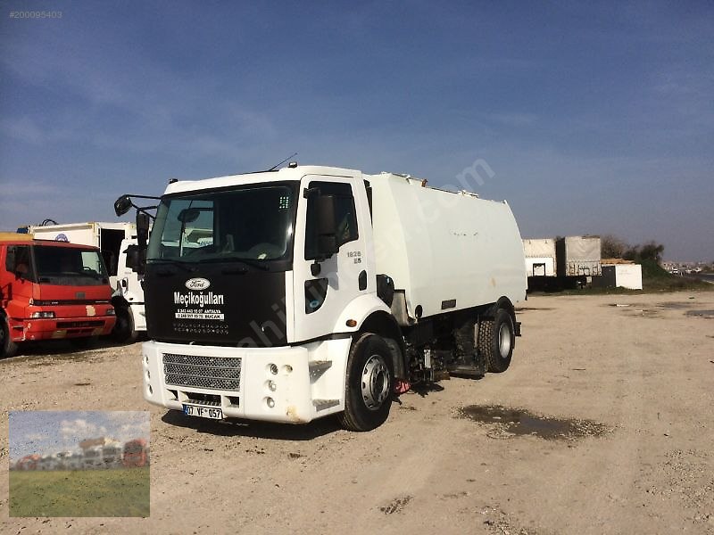 Güneş otomotivden 2010 model ford cargo 1826 süpürge