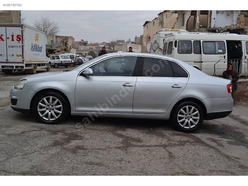 Sahibinden hatasız  1 PARÇA LOKAL BOYALI Jetta
