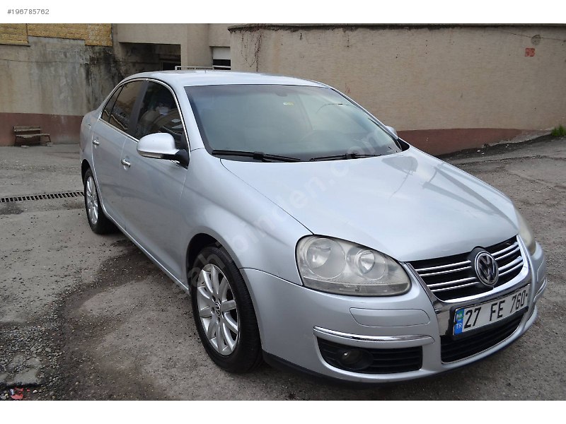 Sahibinden hatasız  1 PARÇA LOKAL BOYALI Jetta