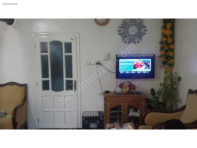 sahibinden 3 katli ve terasli Müstakil bakimli ev