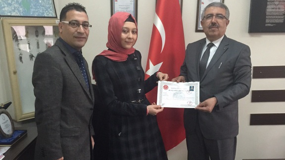 Zeynep öğretmenden örnek davranış