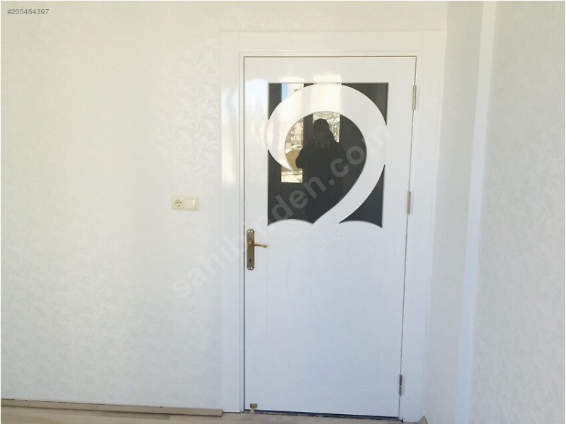 MÜSLÜM ERDOĞAN İLKOKULU YANINDA 2+1 120 m ² ARA KAT DAİRE
