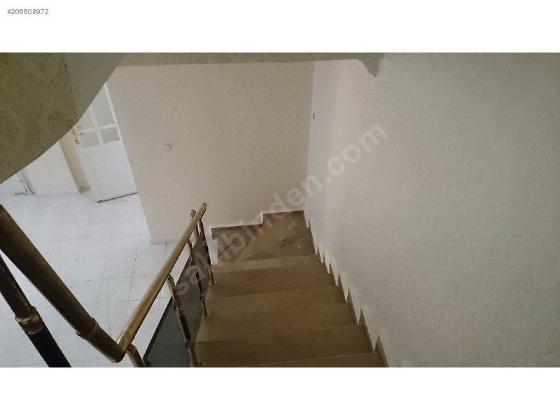 Memurdan kiralık triplex ( 3 katlı ev)