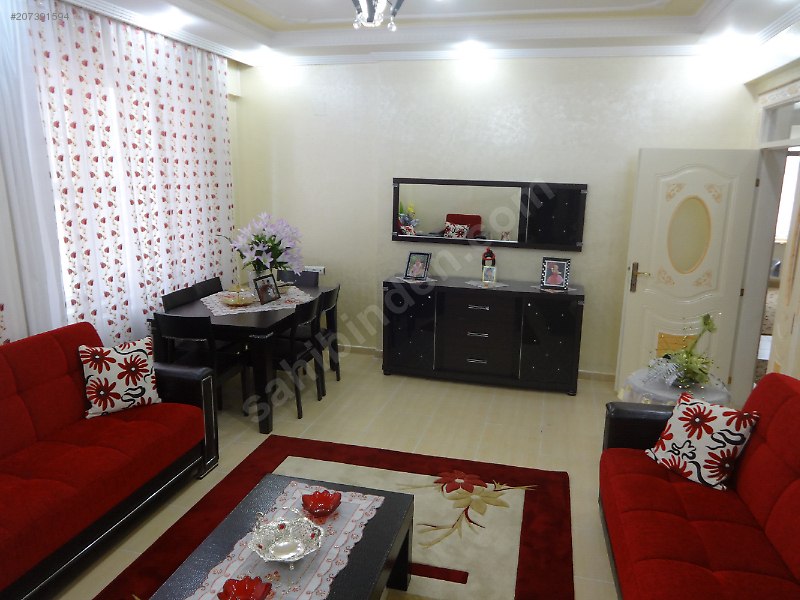 35 m.lik yol üzerinde bakımlı daire