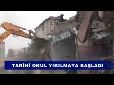 Tarihi okul yıkılmaya başladı