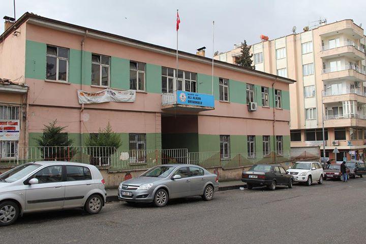 Ali alkan okulu yenileniyor
