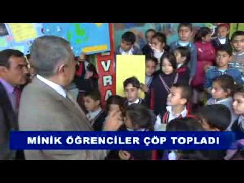 Minik öğrenciler çöp topladı