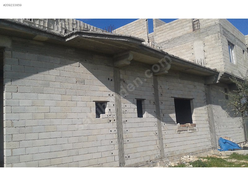 507 m2 arsa kaba insaatı bitmiş mustakil ev