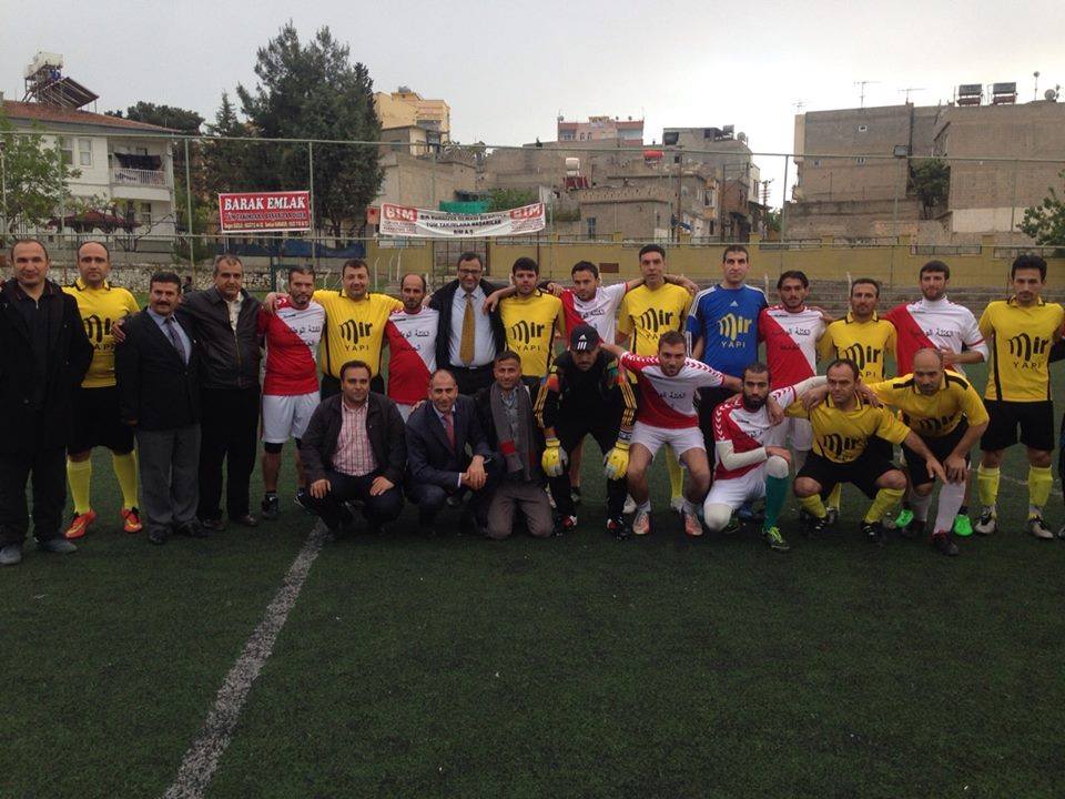 Çadırkent futbol takımı ile Nizip Engelliler Derneği futbol takımı arasında yapılan d Çadırkent futbol takımı ile Nizip Engelliler Derneği futbol takımı arasında yapılan d