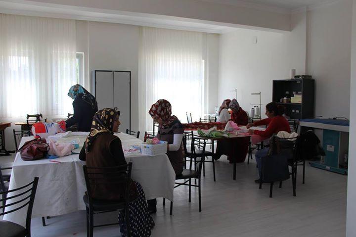 Sanat ve Eğitim Merkezinde kursiyer sayısı 450yi buldu. Sanat ve Eğitim Merkezinde kursiyer sayısı 450yi buldu.