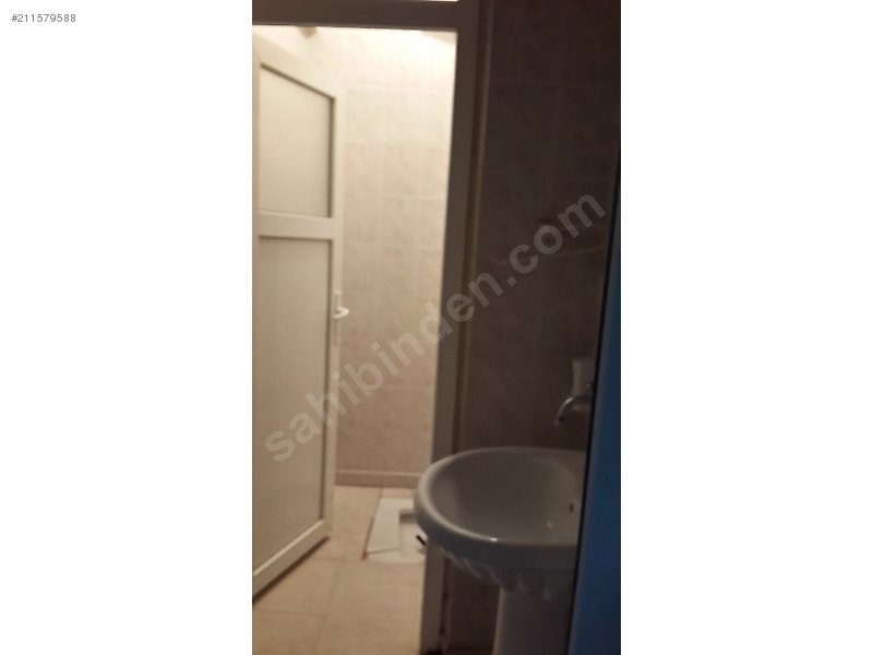 Gıda Toptancılar Sitesinde 2 Katlı Kiralık Dükkan