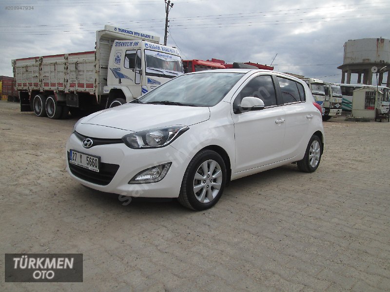 Hyundai i20 sense 2013 sahibinden navigasyon.blueth.ekran tv.