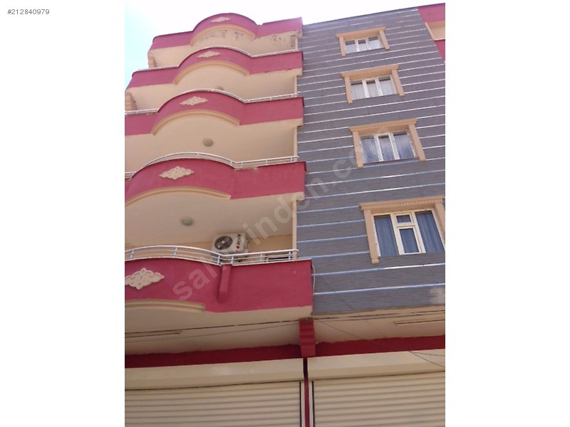 Nizip Belkıs Caddesi,Emniyet Yanı 4 katlı altı dükkan Satlık